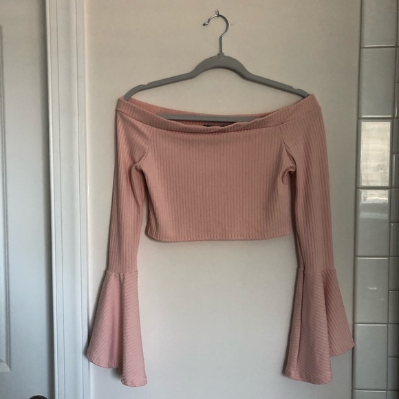 Missguided Tops - Missguided OTS light pink bell sleeve crop, size 6